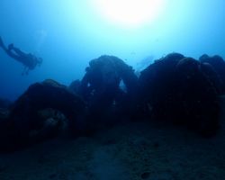ギナアマンのタイヤ漁礁