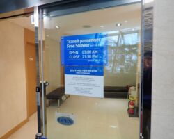 シャワールーム入り口 シャワールーム入り口