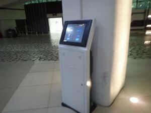 タクシーの整理券発券機 タクシーの整理券発券機