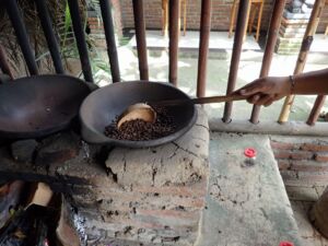 LUWAK(ルアク)コーヒーの焙煎 LUWAK(ルアク)の焙煎LUWAK(ルアク)コーヒーの焙煎
