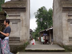 Gunung Kawi（グヌンカウィ）寺院の入り口